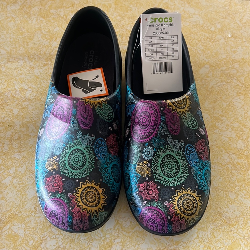 CROCS Beria pro ll graphic clog